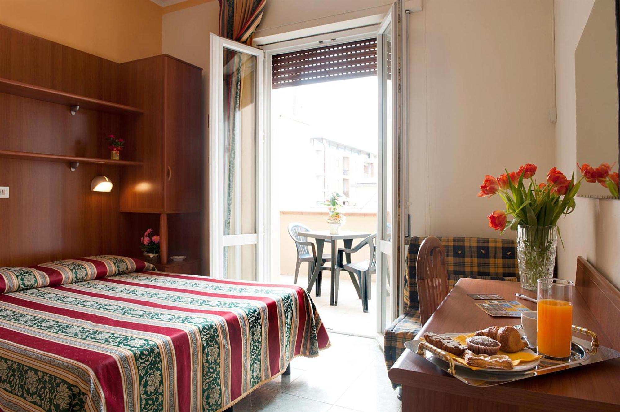 Double or Twin Room with Partial Sea View,993100822:JPEG