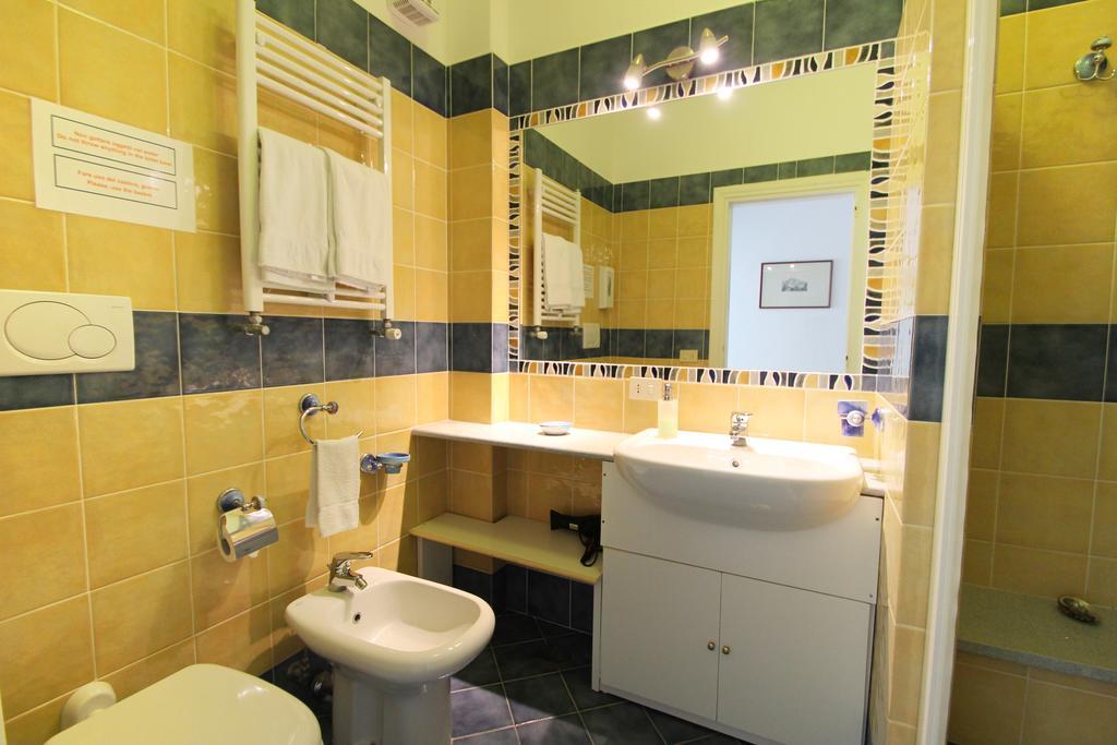 Double or Twin Room Terrace Sea View