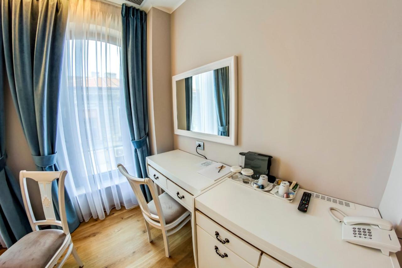 Deluxe Superior Room