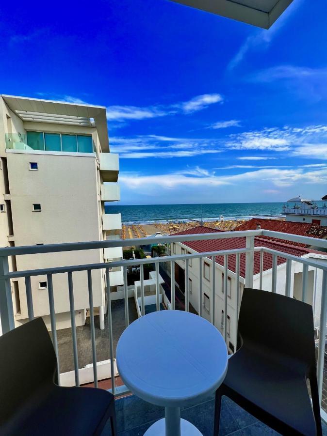 Deluxe Double Room Balcony Sea View,1238964772:JPEG