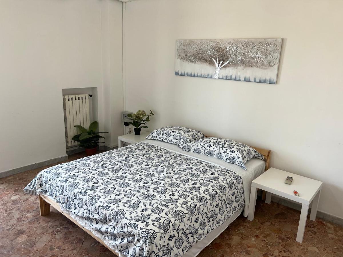 Camera Tripla con Bagno in Comune