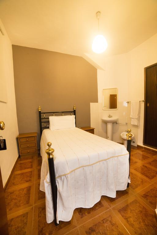 Camera Singola con Bagno in Comune
