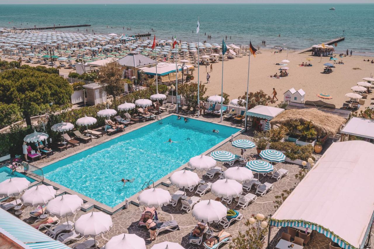 Double Room Beach Access,765675004:JPEG