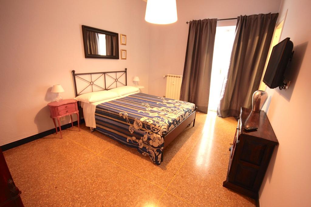 Double Room with Private Bathroom,127012140:JPEG