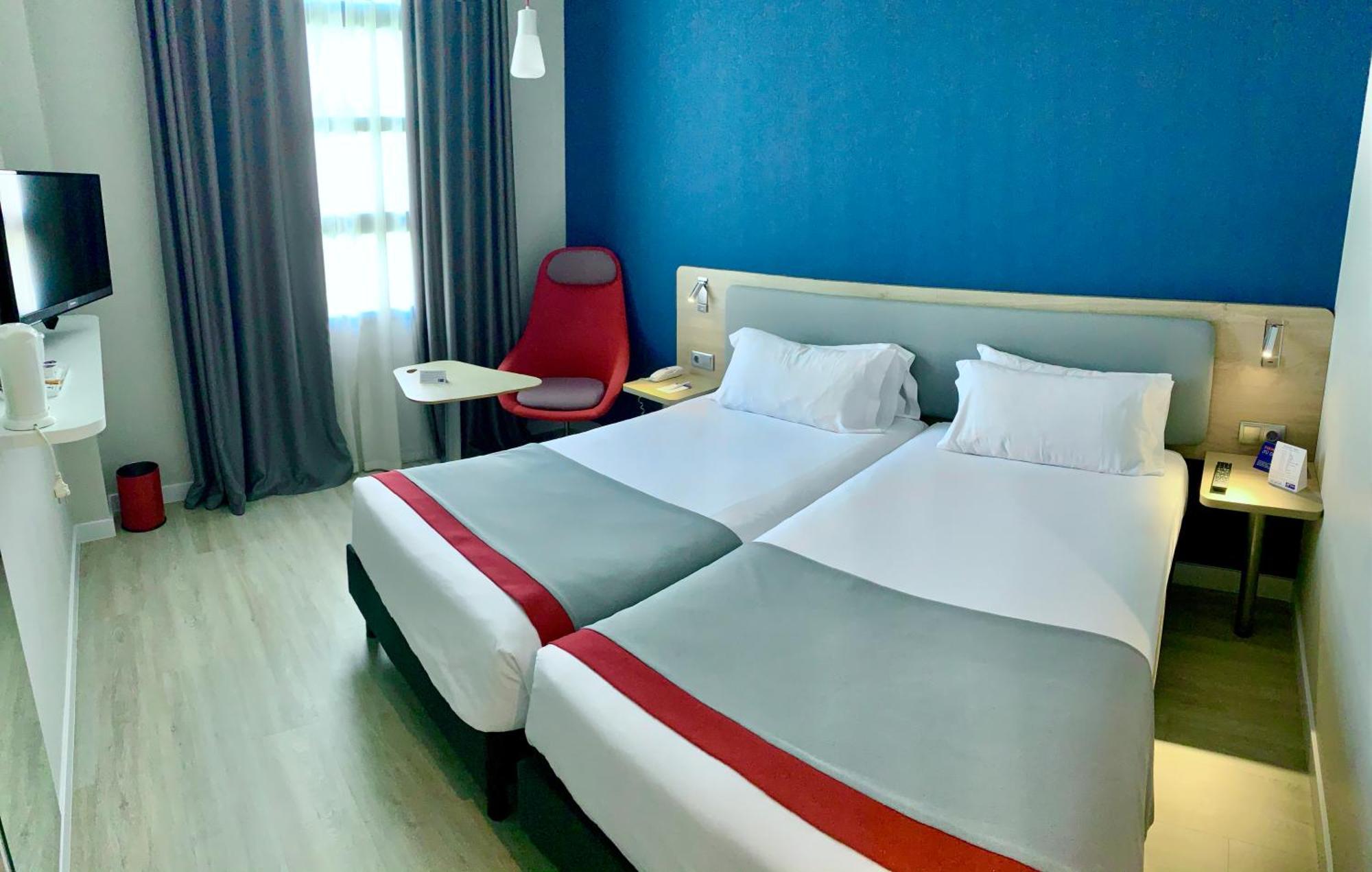 Standard Twin Room - Free Breakfast,1596013884:JPEG