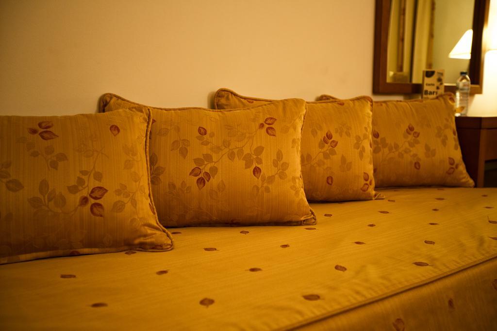 Camera Matrimoniale/Doppia con Letti Singoli con Letto Supplementare