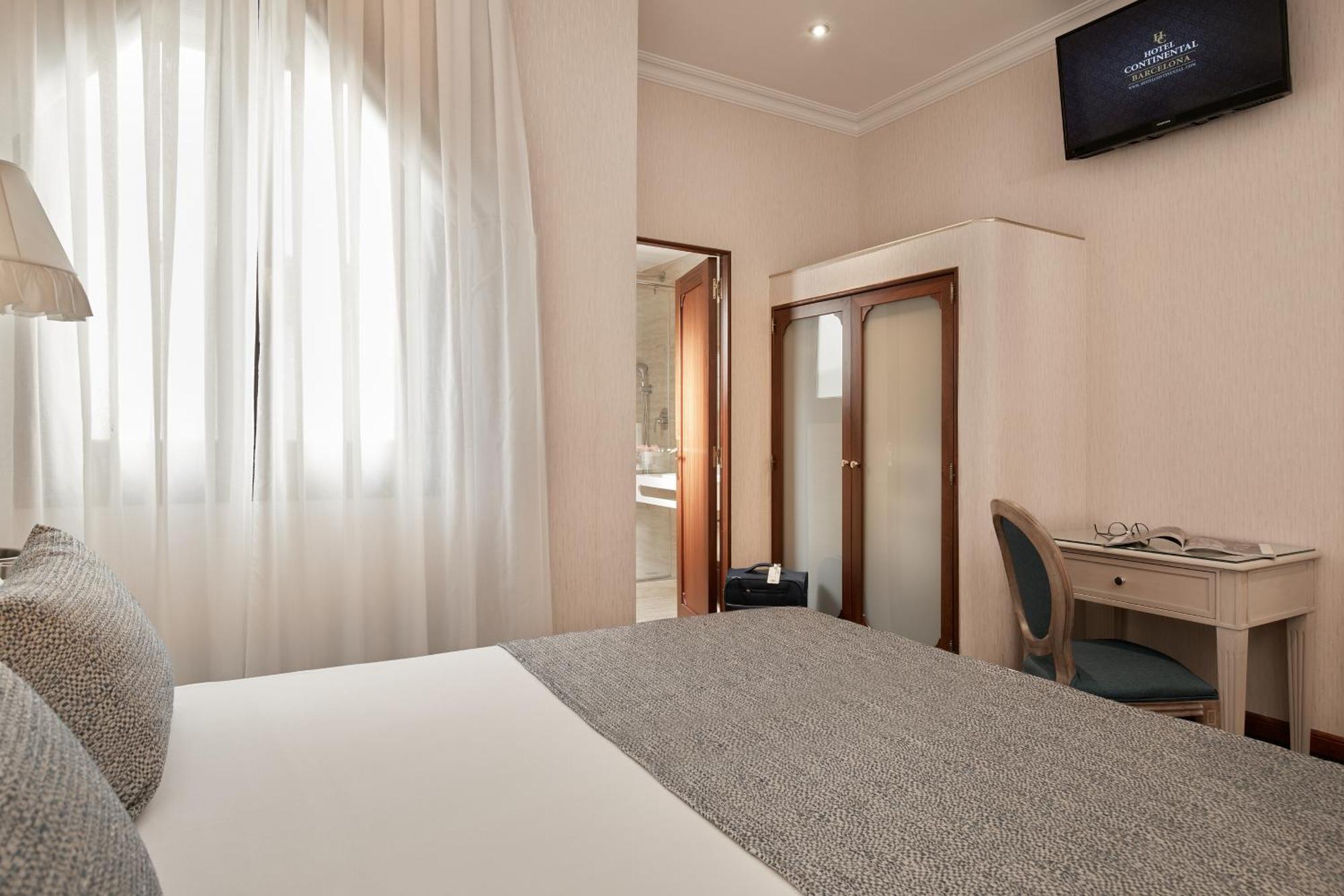 Double Room Compaq with Double Bed