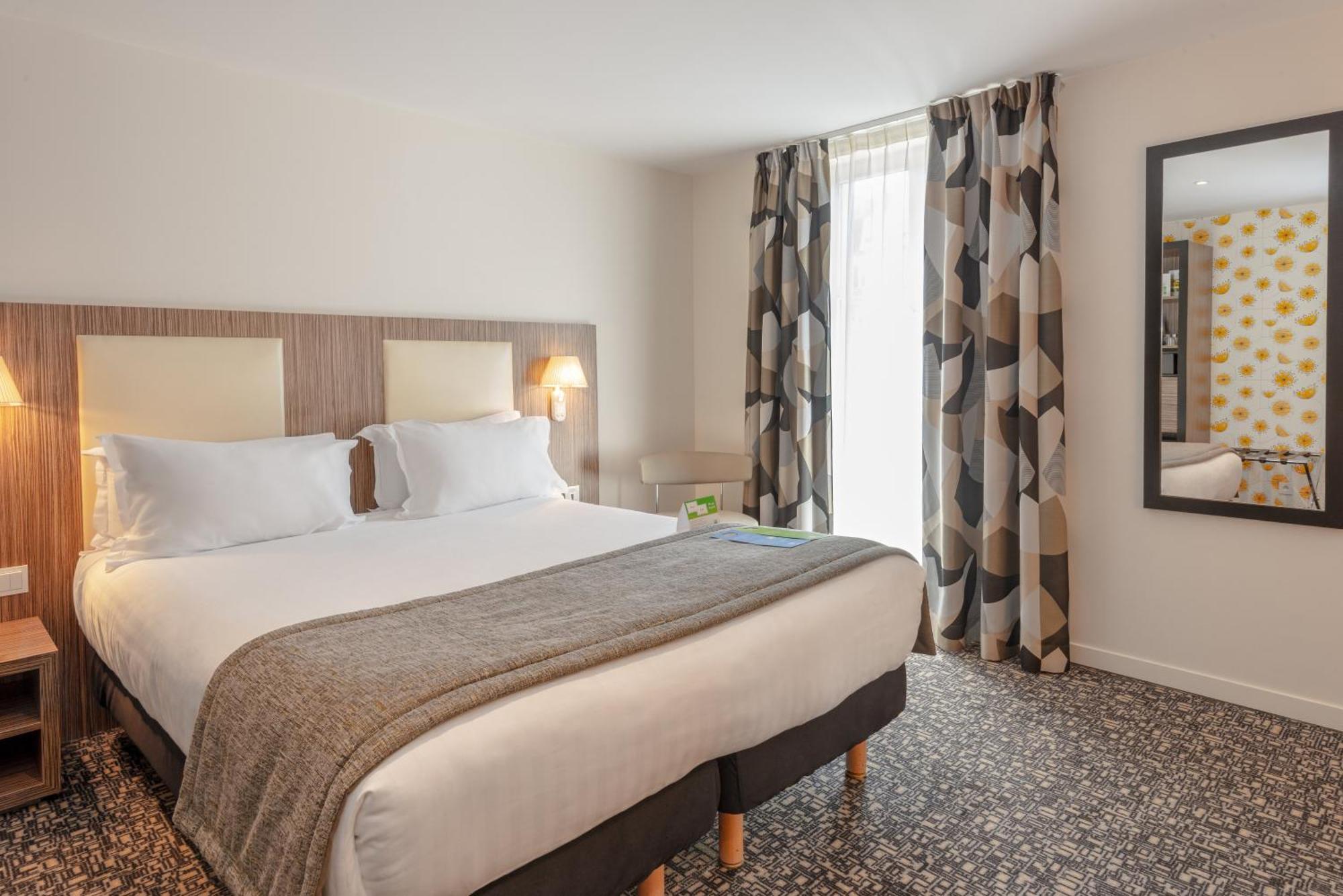 Premium Queen Room,1576713254:JPEG
