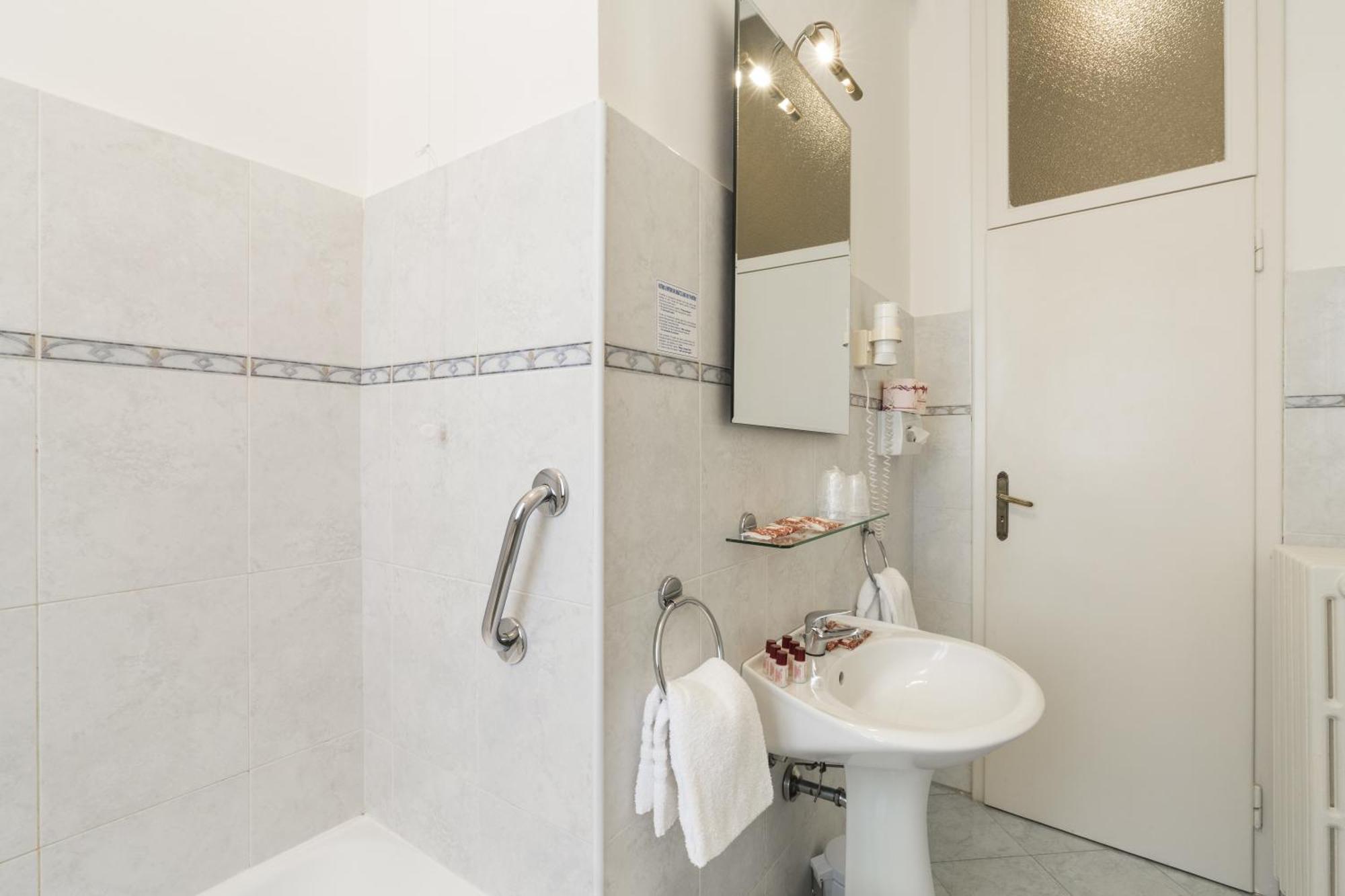 Double Room,1274535826:JPEG