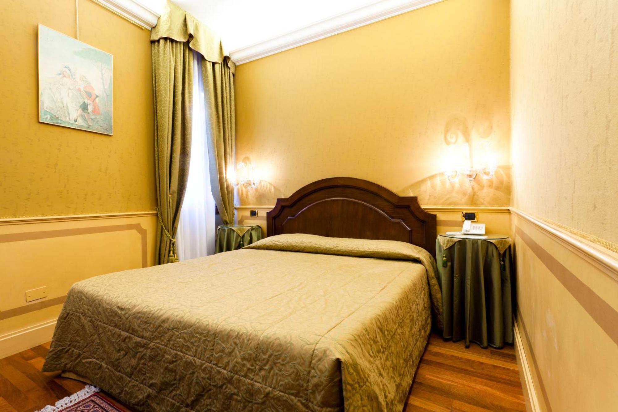Classic Double or Twin Room,1274556478:JPEG