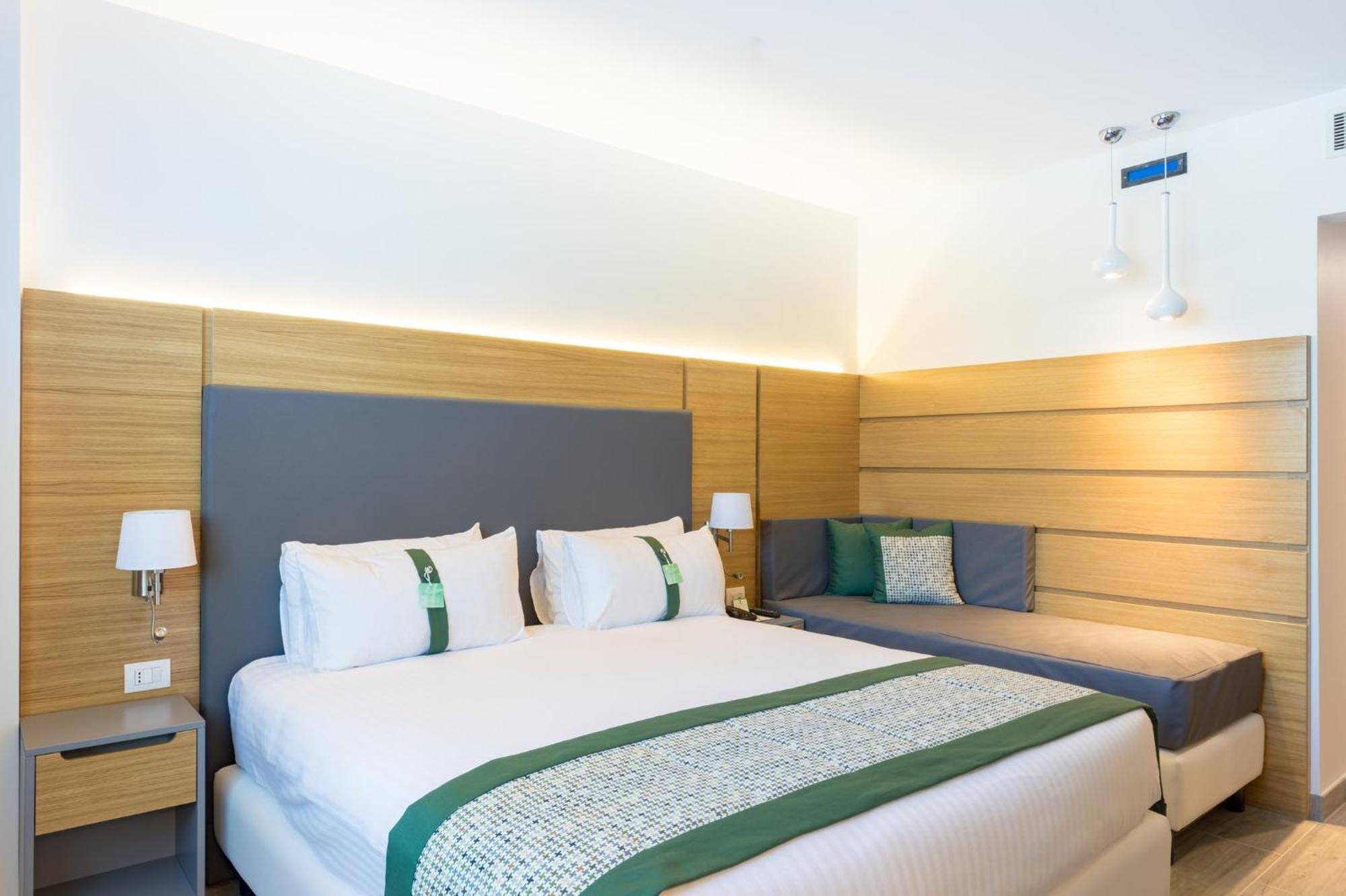 Camera King Premium con Divano-Letto
