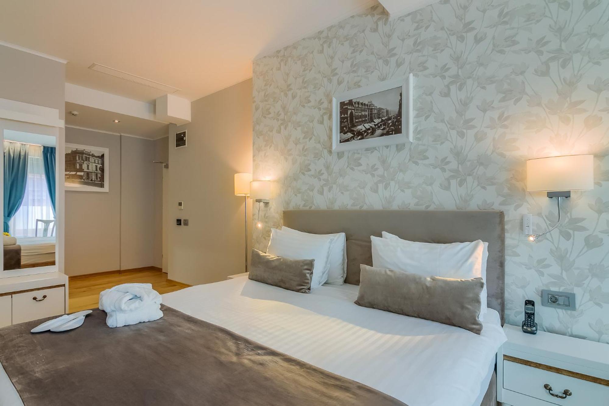 Deluxe Superior Room