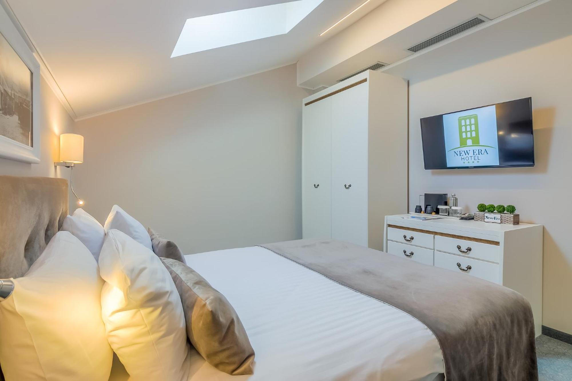 Attic Deluxe Double Room Window Ceiling