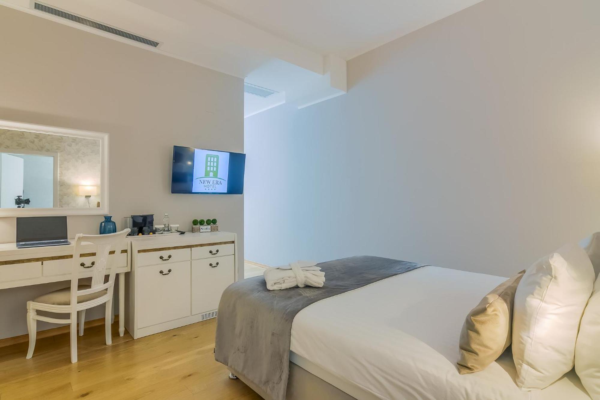 Deluxe Superior Room