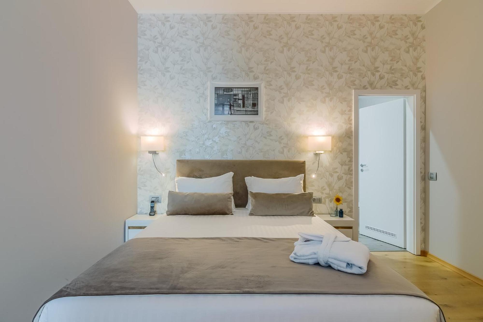 Deluxe Superior Room