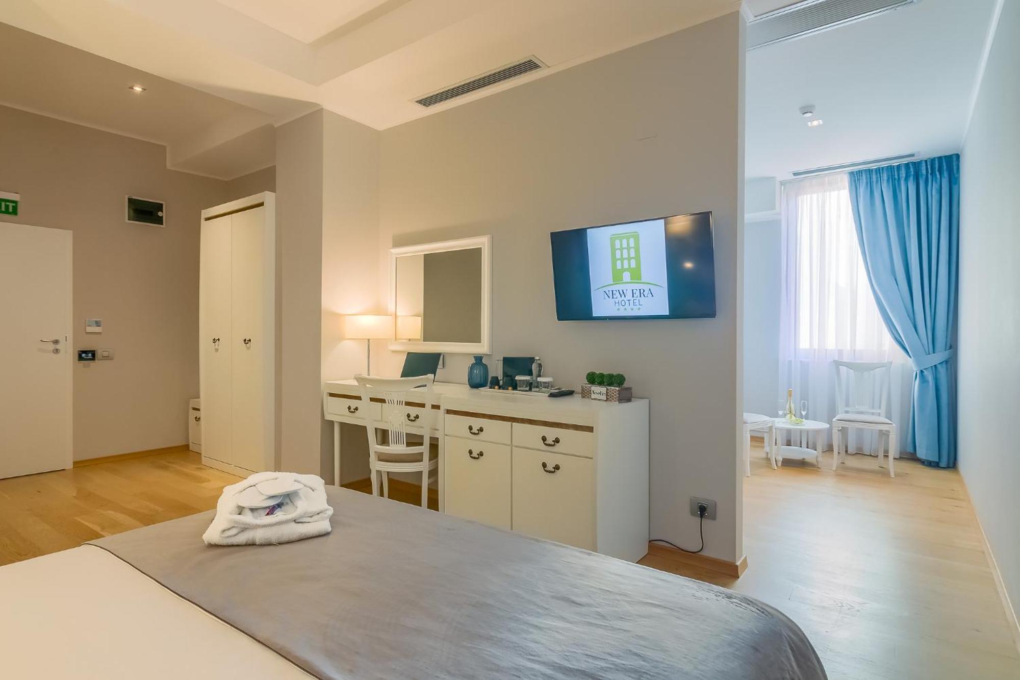 Deluxe Superior Room