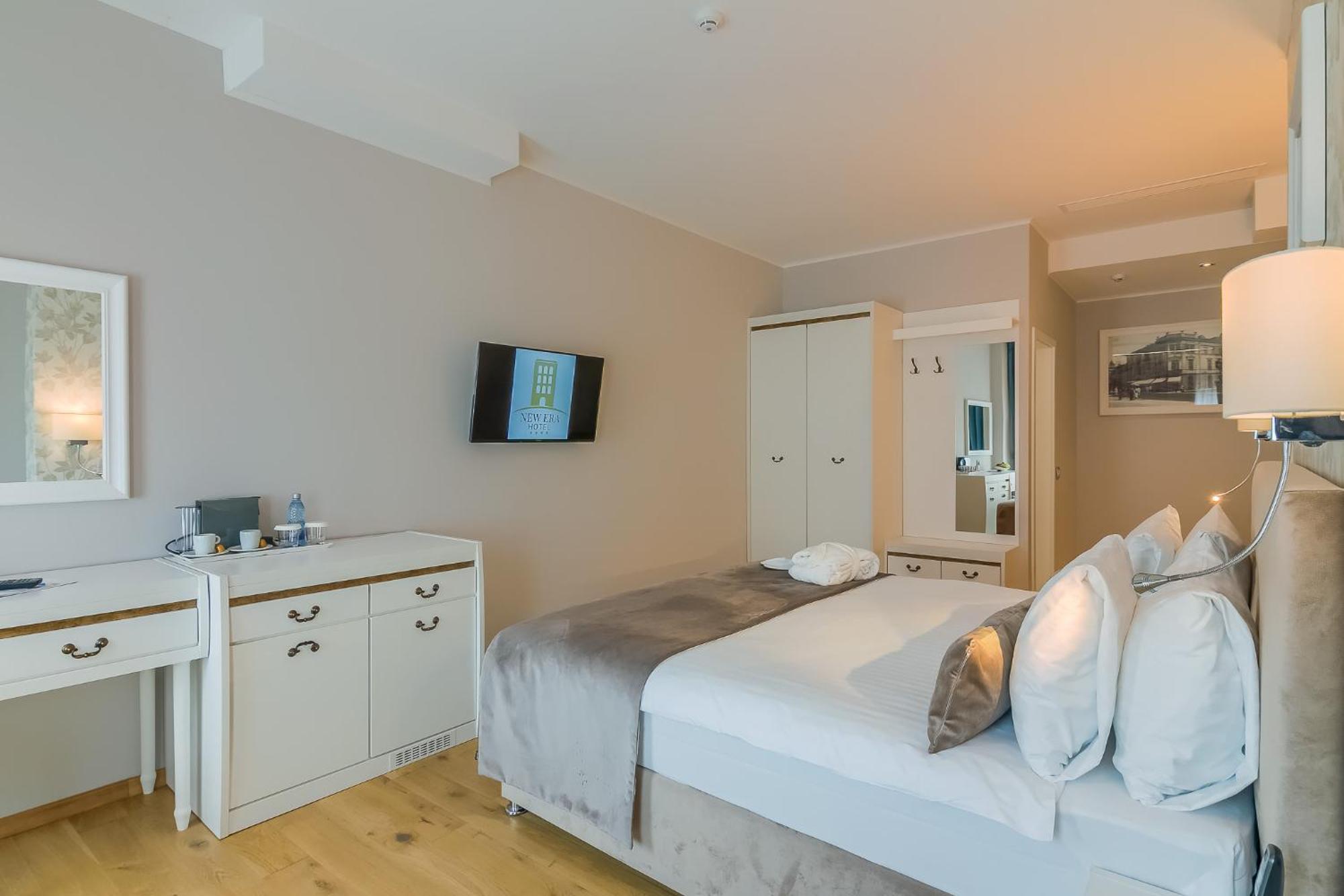 Deluxe Superior Room