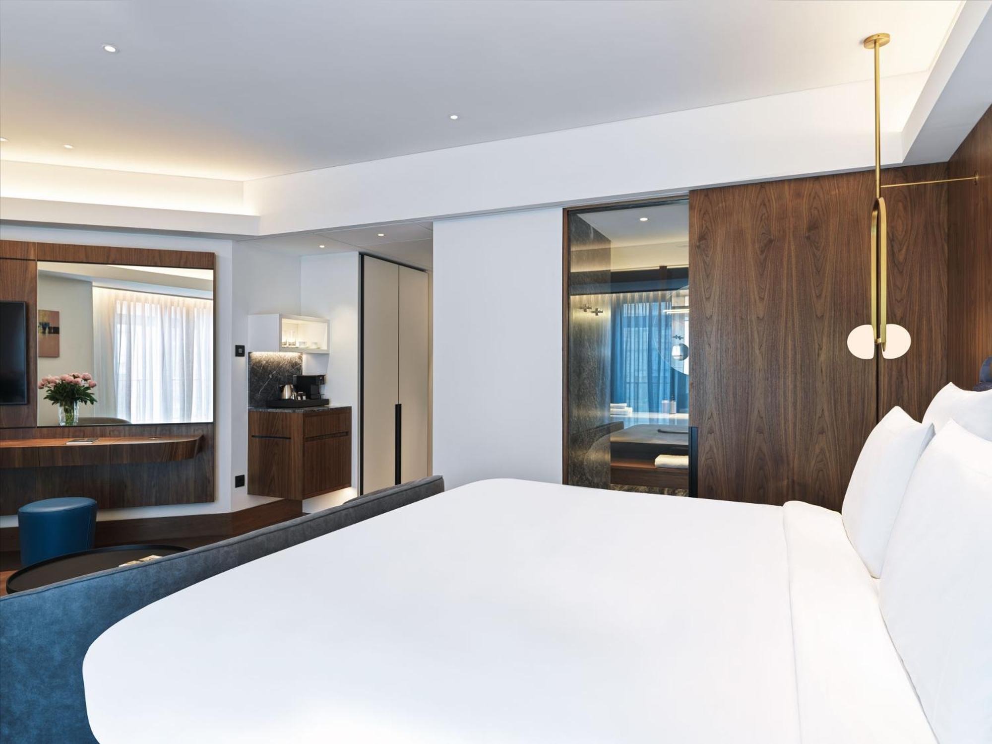 Junior Suite King