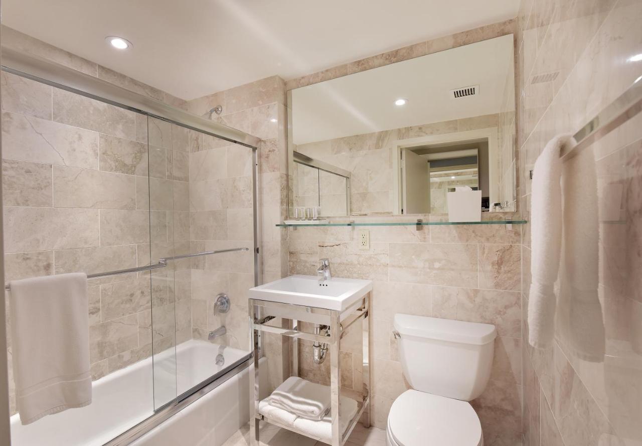 Suite Premium con 2 Letti Matrimoniali e Balcone