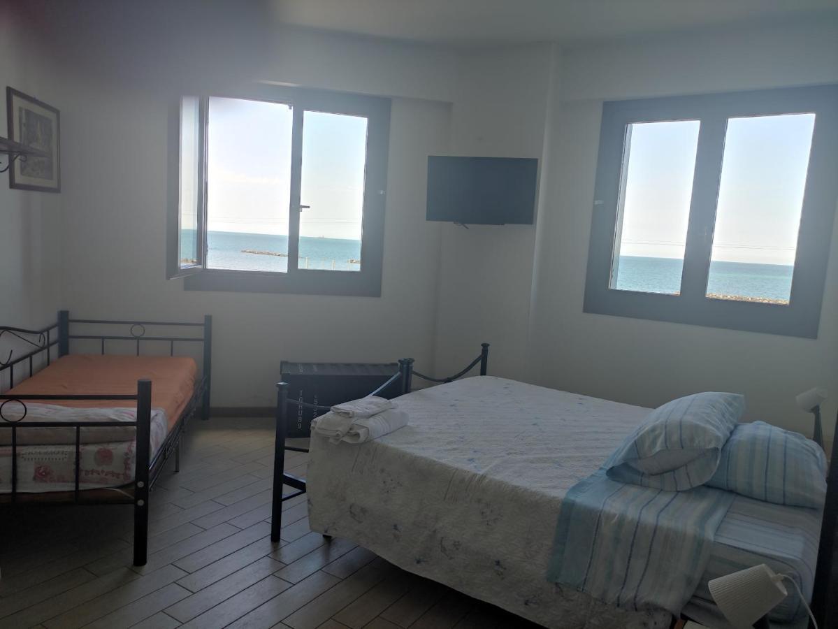 Camera Tripla Standard con Vista Mare