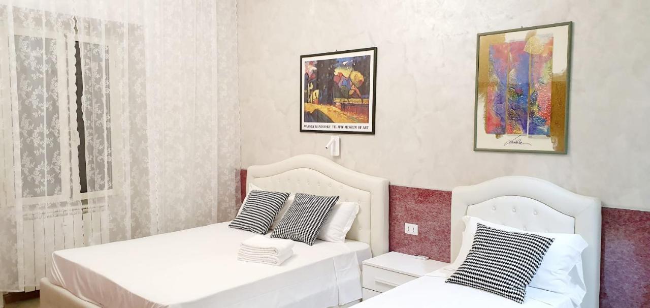 Triple Room,1291699336:JPEG