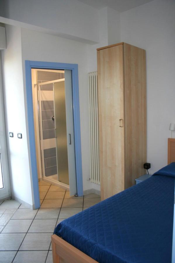 Camera Doppia con Letti Singoli con Bagno Privato