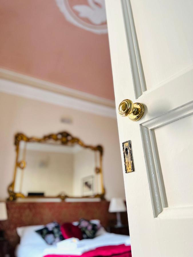 Double Room with Private Bathroom,1296863329:JPEG