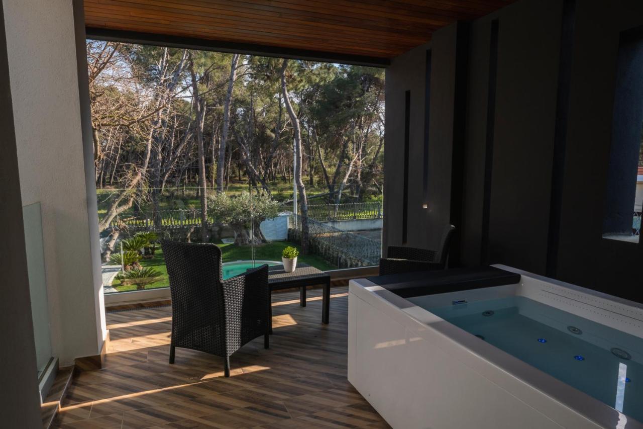 King Room Spa Bath