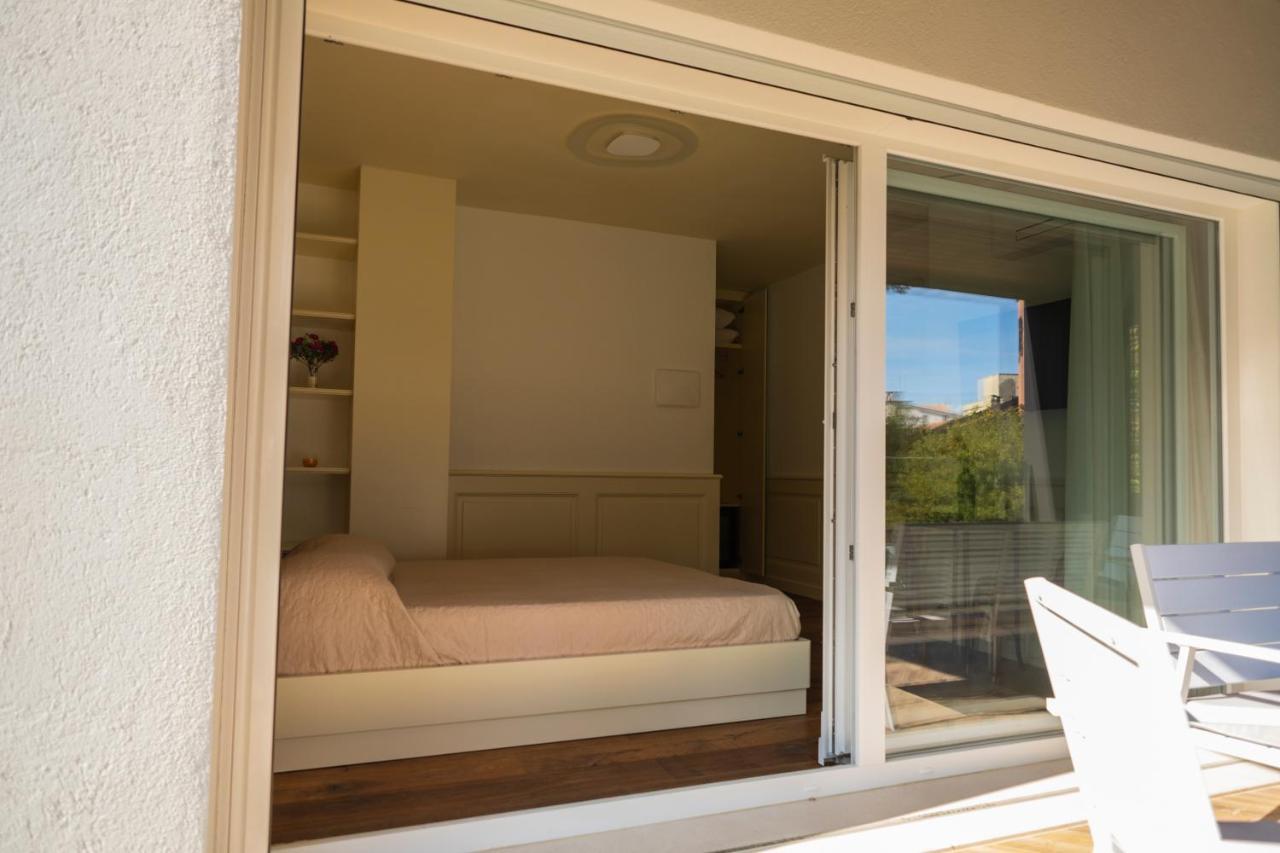 Queen Room Pool View
