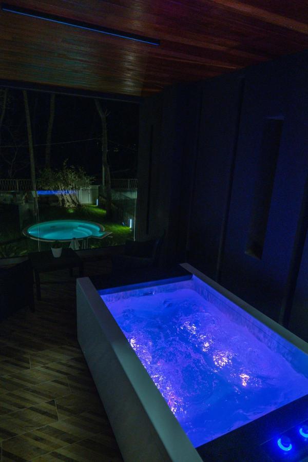 King Room Spa Bath