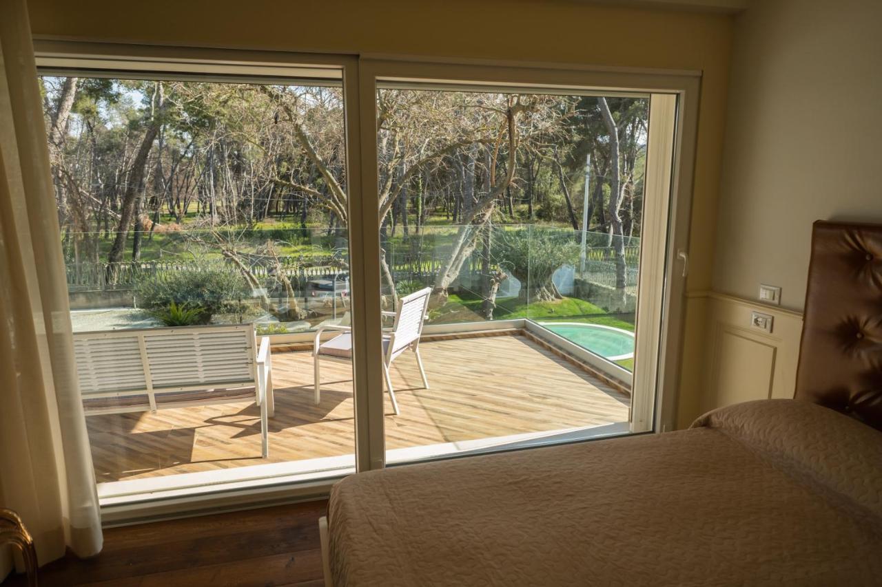 Queen Room Pool View