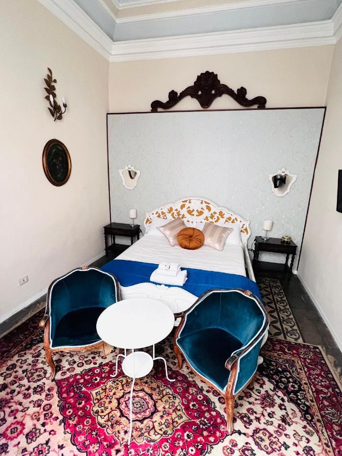 Double Room with Private External Bathroom,1298329582:JPEG