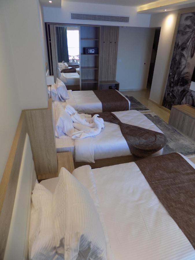 Triple Room Sea View