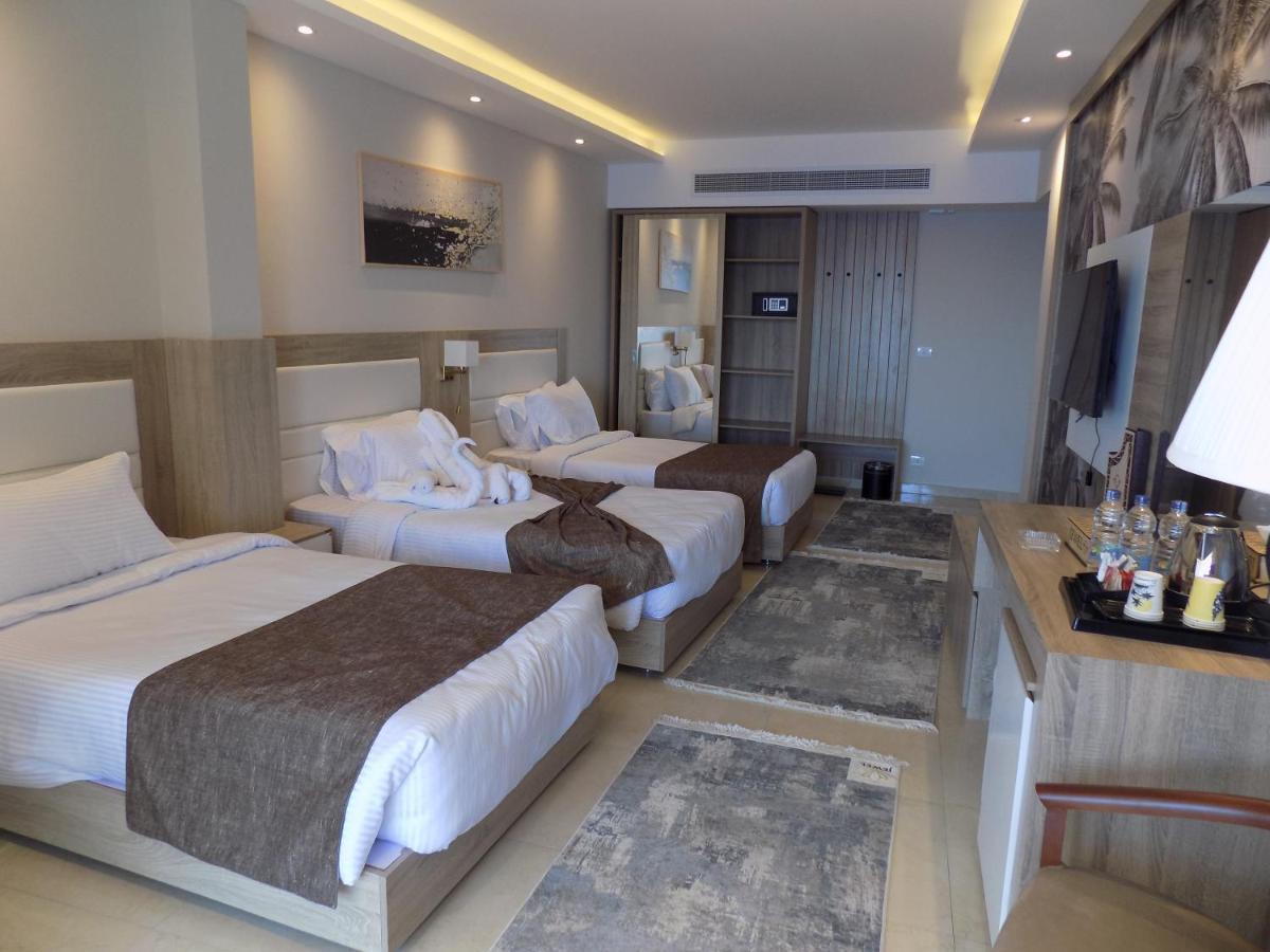 Triple Room Sea View