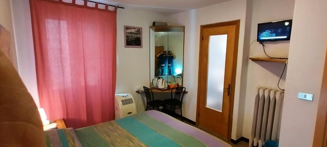 Double Room with Private Bathroom,1305343570:JPEG