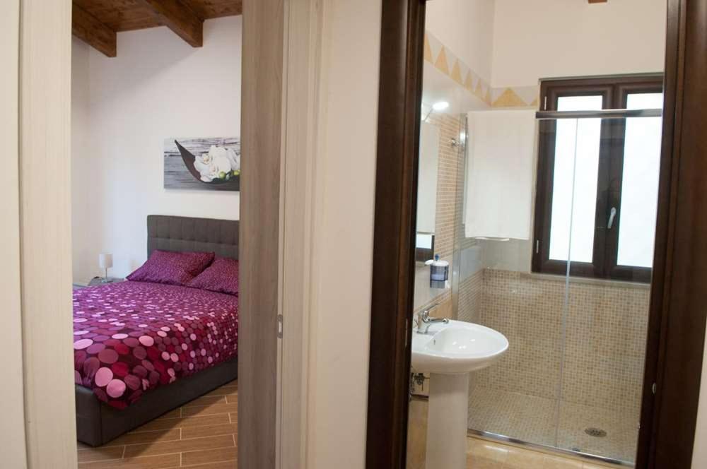 Double Room,1305833110:JPEG