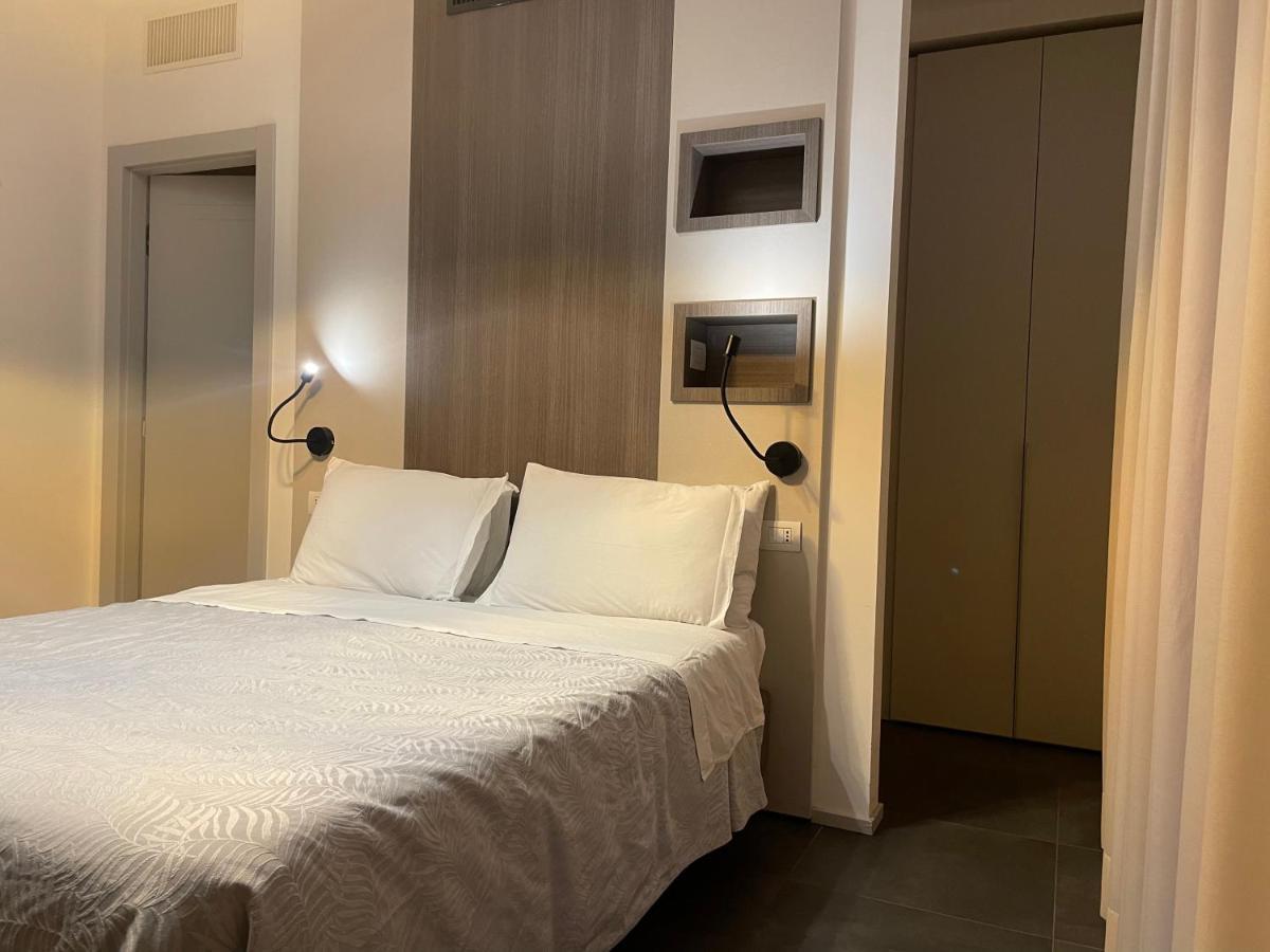 Deluxe Room,1664767411:JPEG