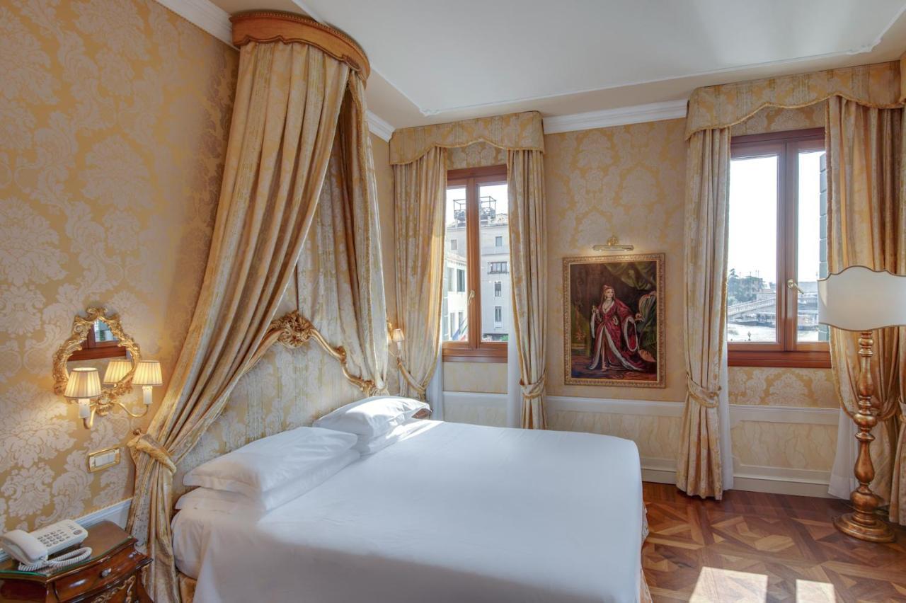 Junior Suite con Vista Canale