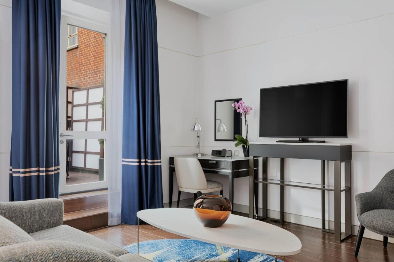 Balcony Suite with Executive Lounge Access,1322924305:JPEG
