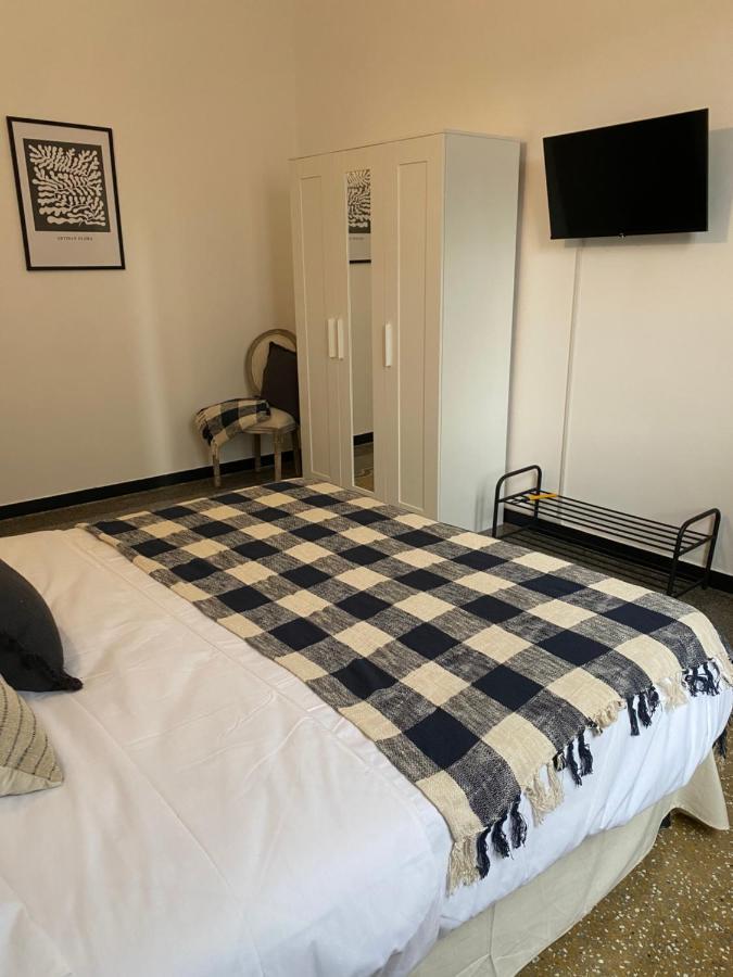 Double or Twin Room with Shared Bathroom,1323624856:JPEG