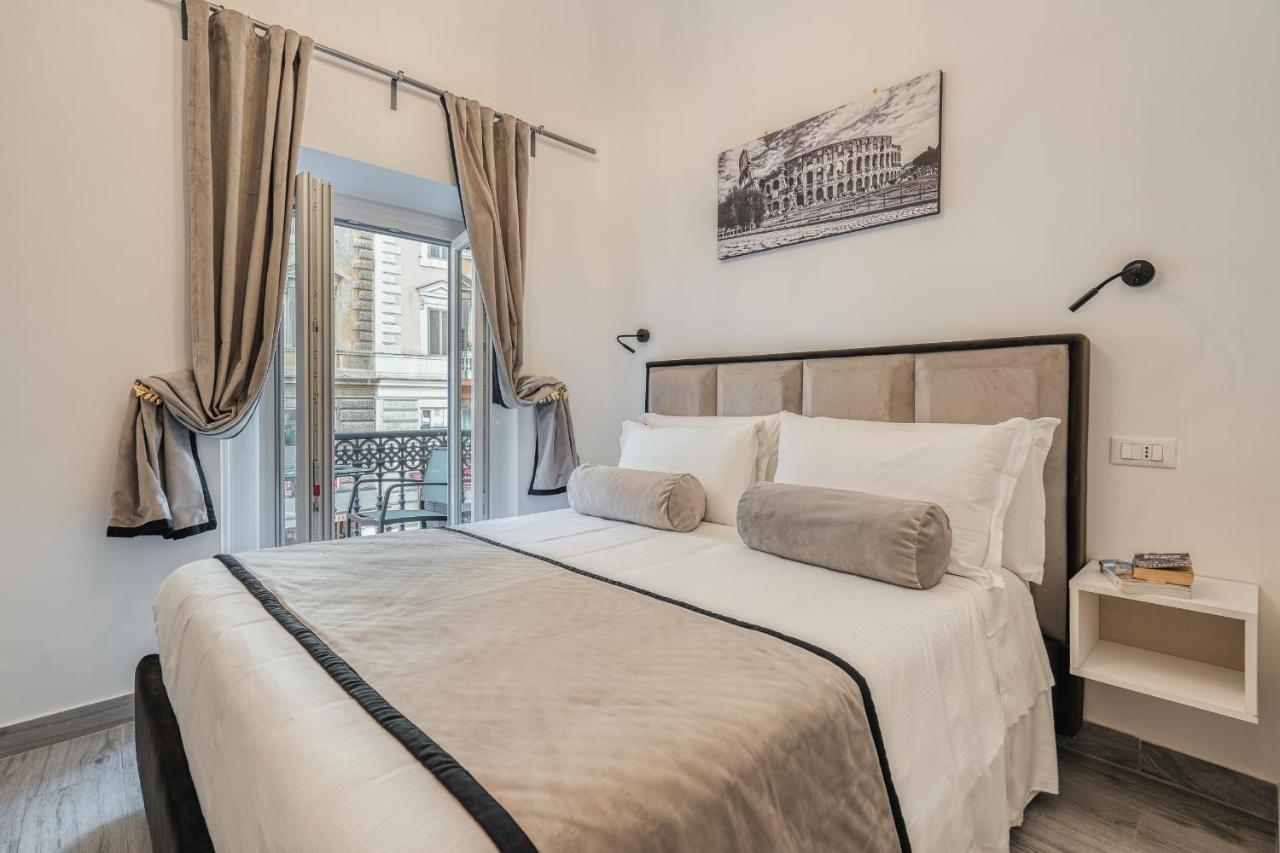 Deluxe Double Room with Balcony,1323869701:JPEG