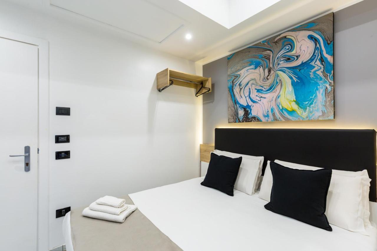 Small Double Room,1329925403:JPEG