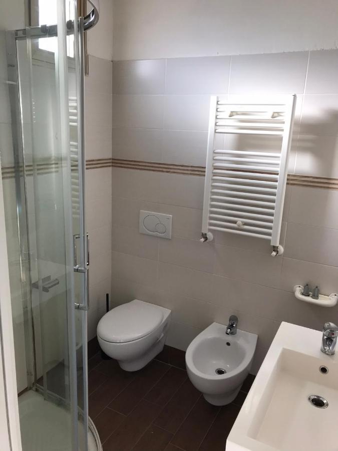 Small Double Room,1341753851:JPEG