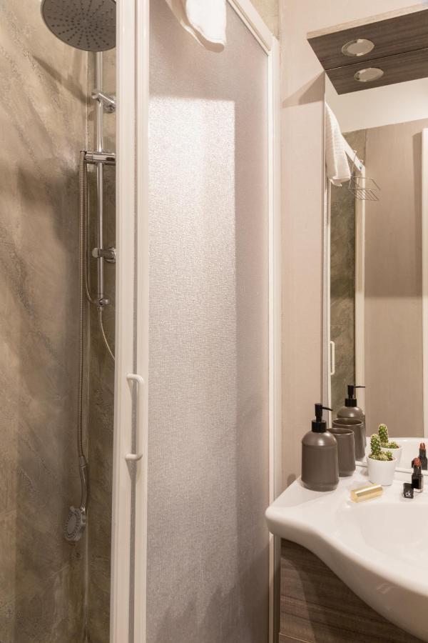 Family Room with Bathroom,1347746630:JPEG