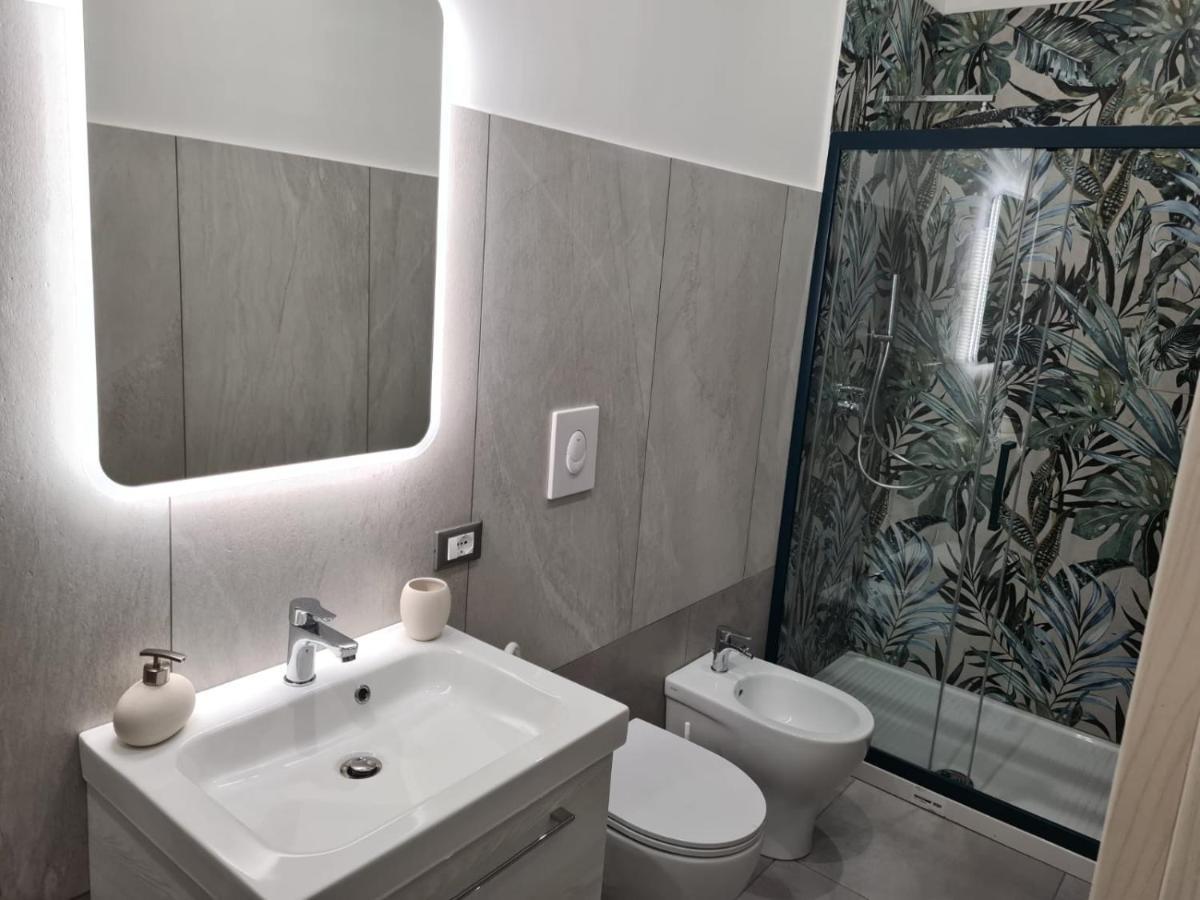 Deluxe Double or Twin Room with City View,1351623479:JPEG