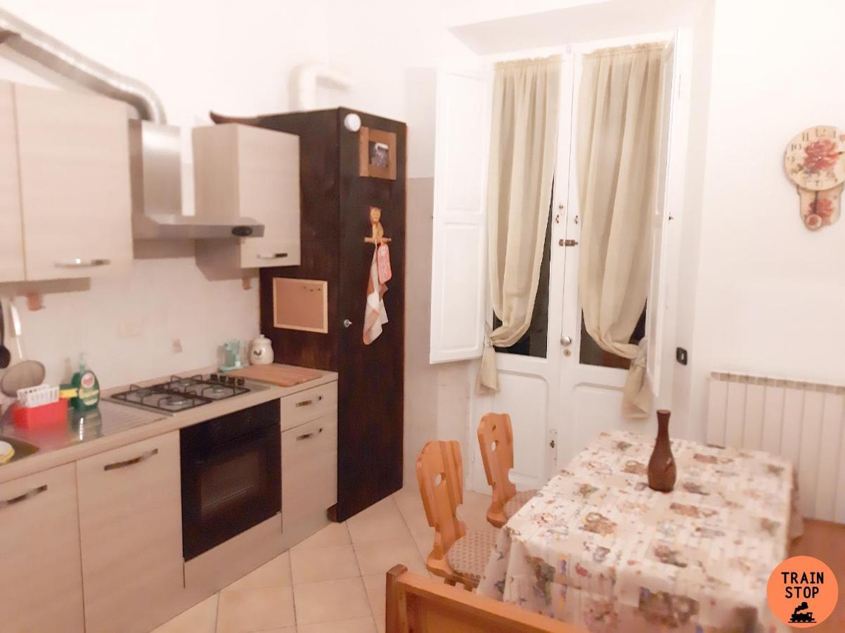 Double Room with Shared Bathroom,1352569843:JPEG