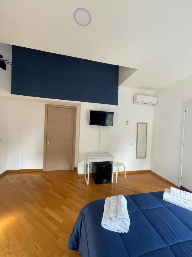 Camera Matrimoniale/Doppia con Letti Singoli con Bagno Privato