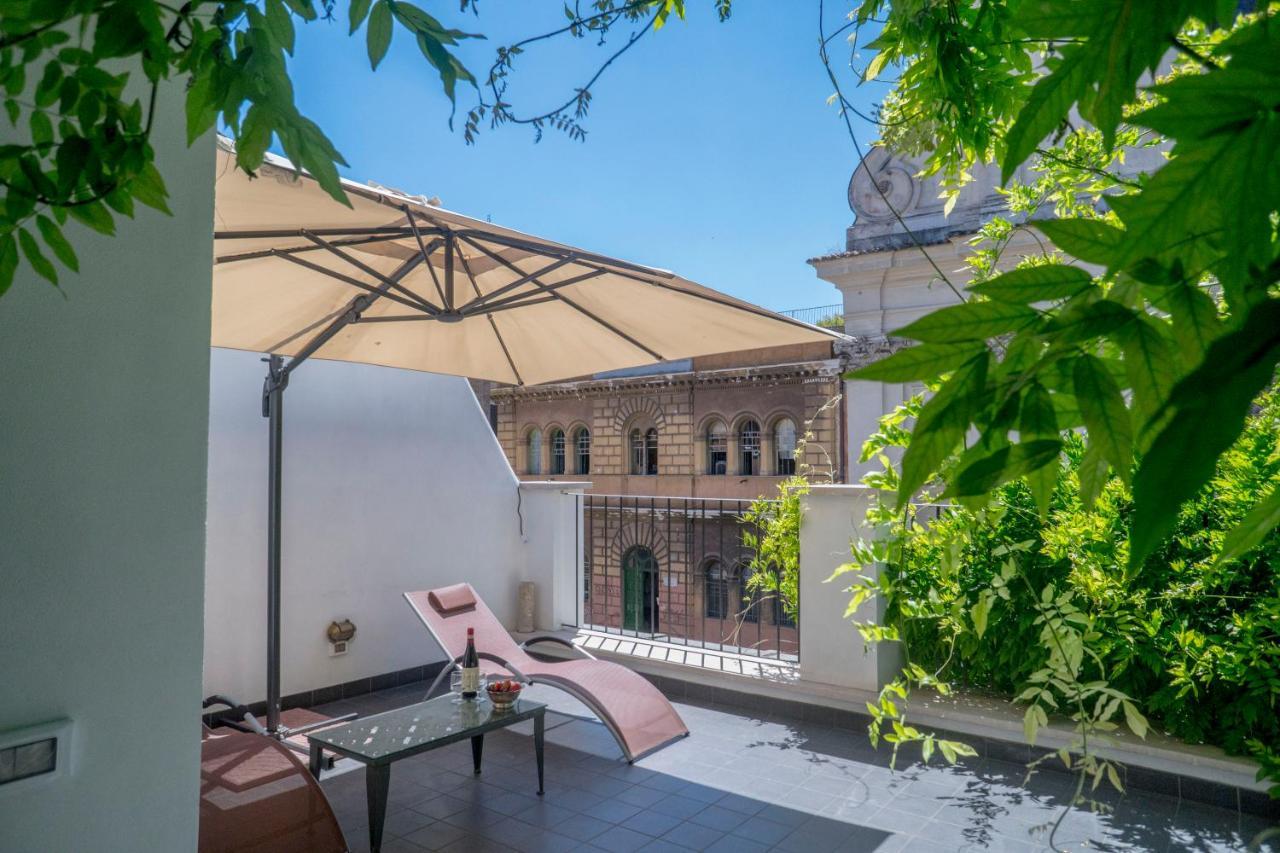 Attico su 2 Livelli con Terrazza - Vicolo del Bologna 39