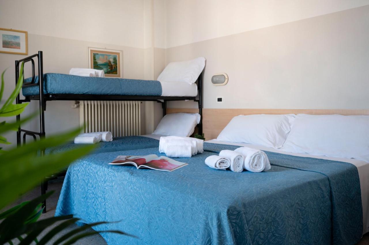 Quadruple Room with Sea View,1362648854:JPEG