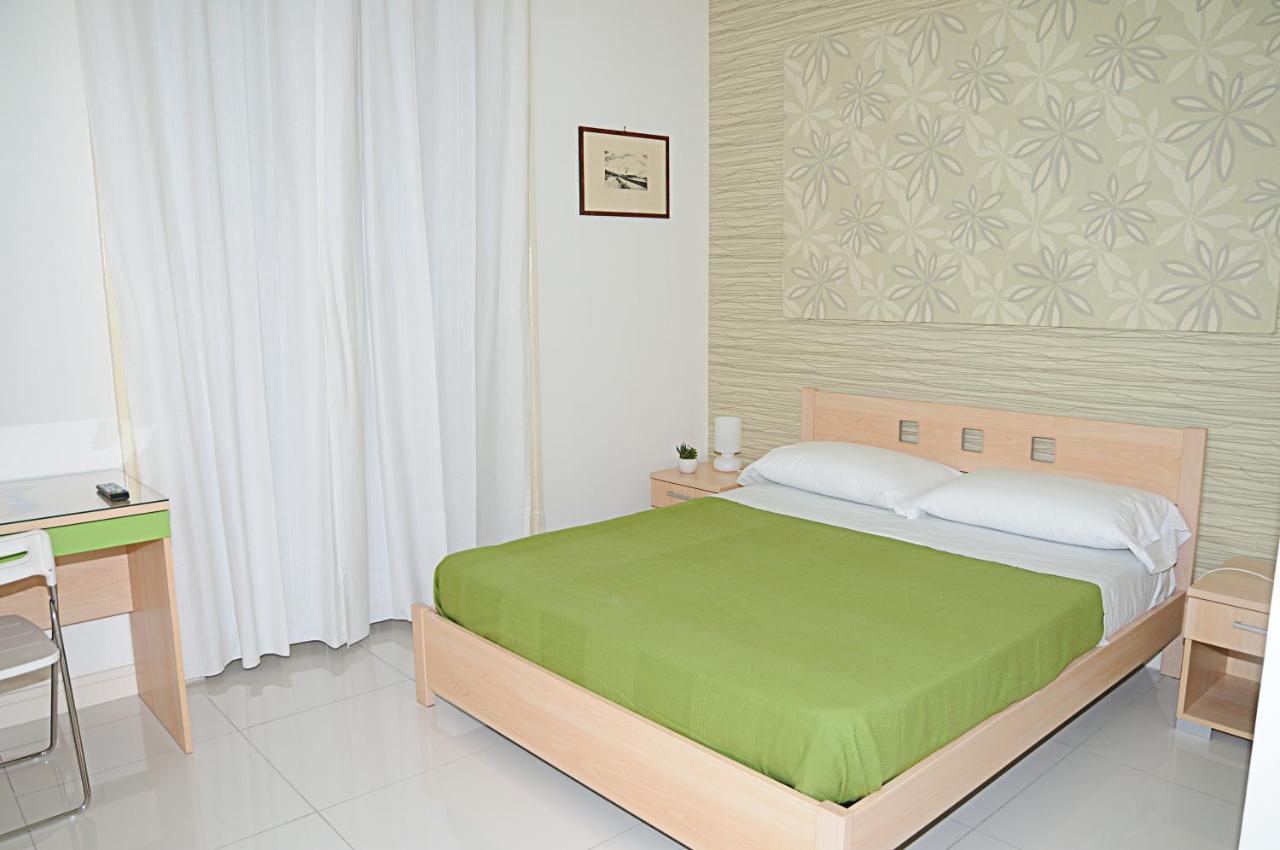 Standard Double Room,1364897783:JPEG